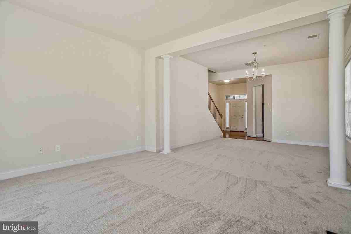 11094 Commanders Ln - Photo 6 of 20