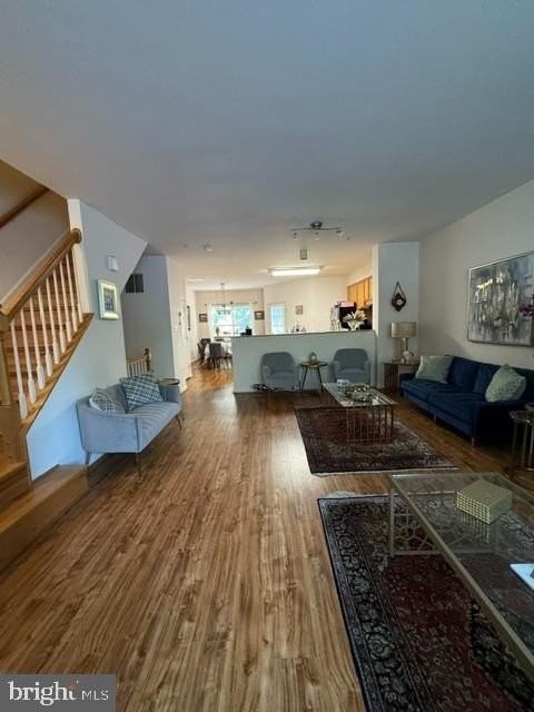 6041 Blue Point Ct - Photo 7 of 11