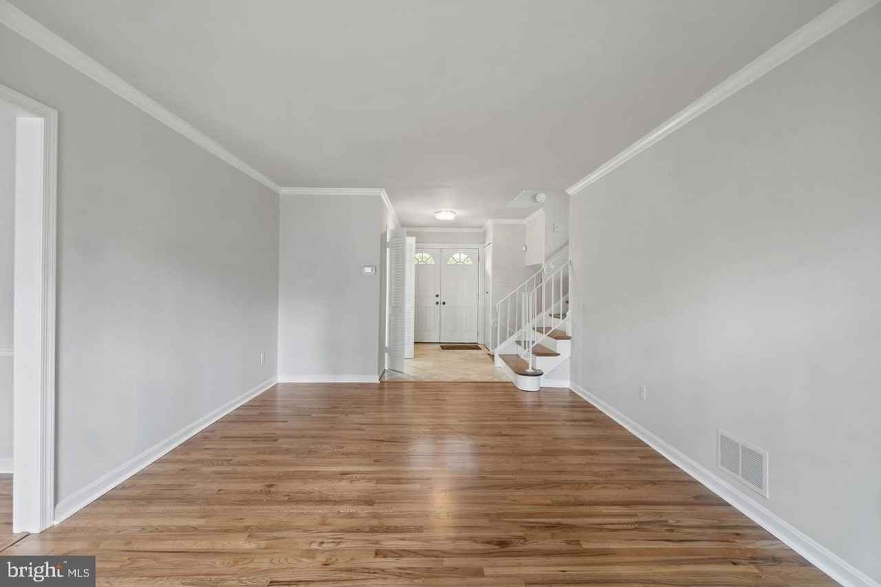 11817 Becket St - Photo 2 of 24