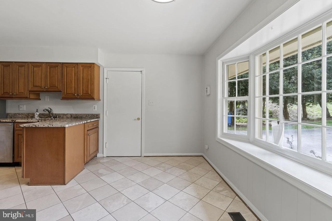 11817 Becket St - Photo 6 of 24