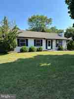 featured image of 914 W Summer Rd