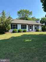 914 W Summer Rd - Photo 1 of 1