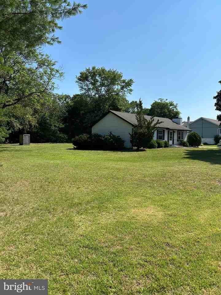 914 W Summer Rd - Photo 2 of 18