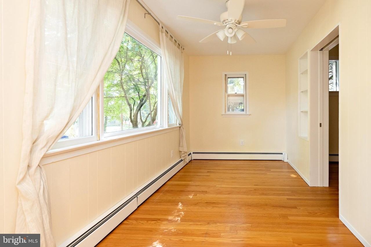 426 4th Ave - Photo 5 of 44