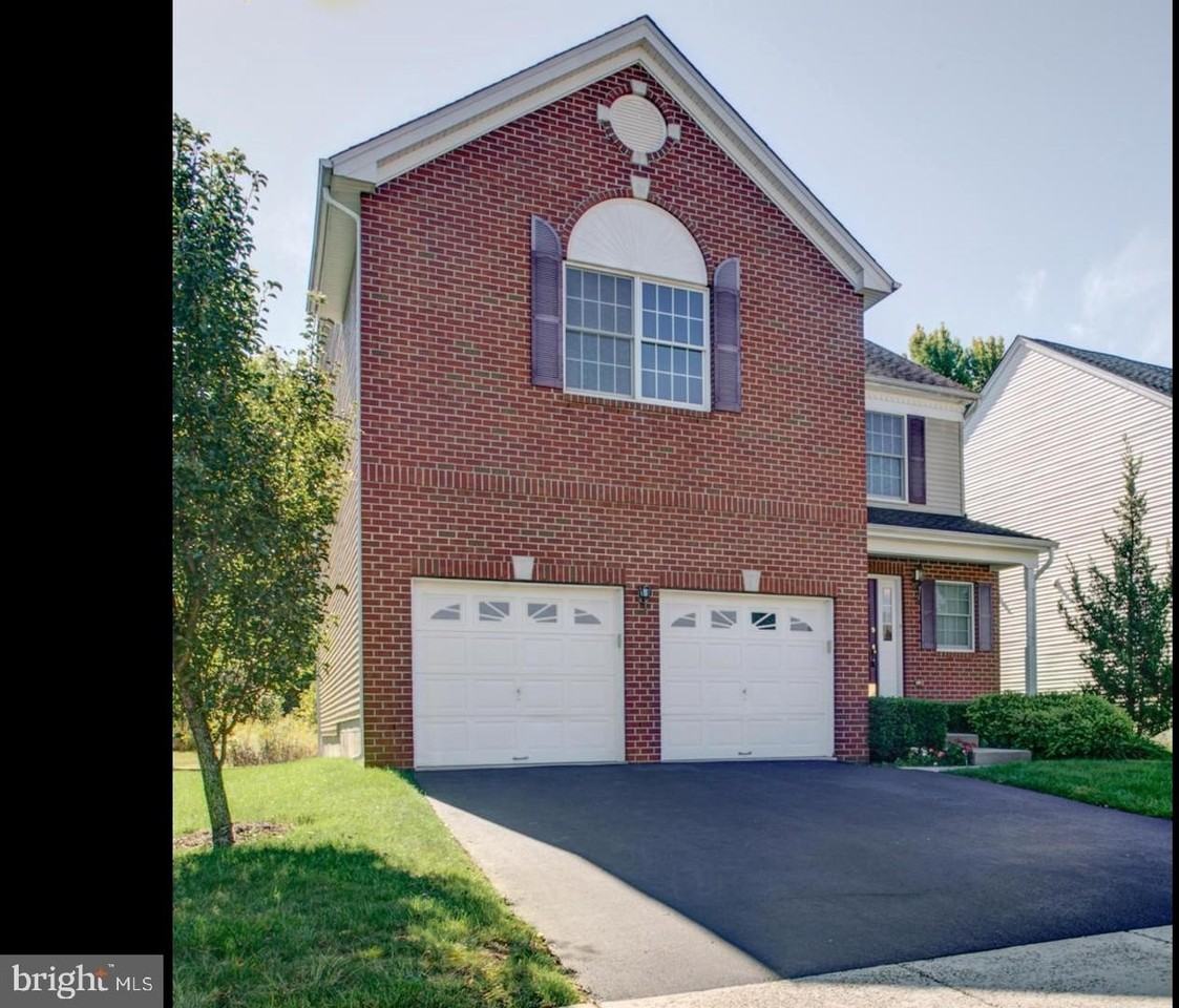 30 Lockwood Dr - Photo 2 of 22