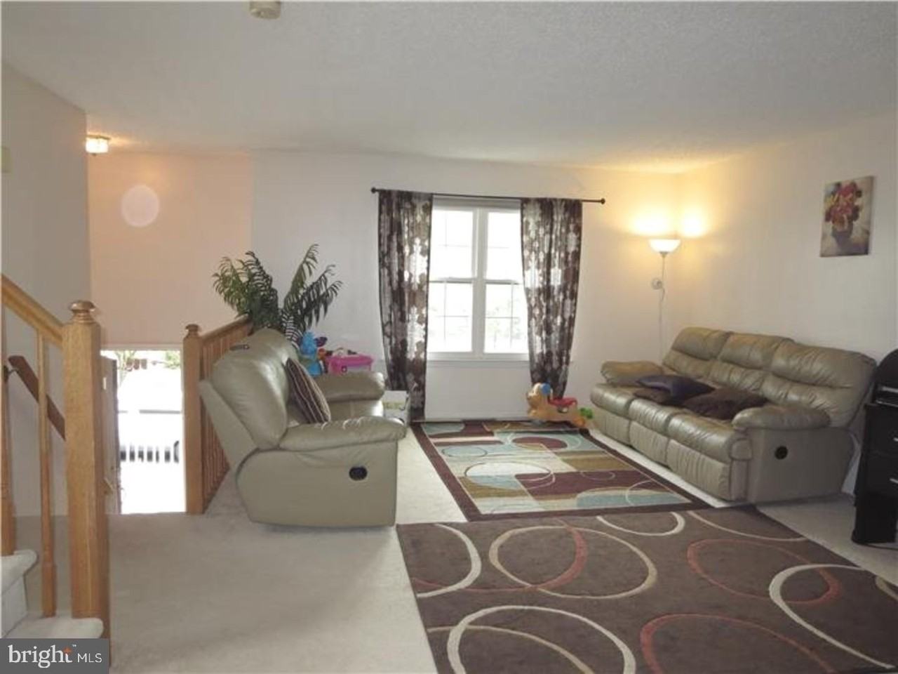 33 Ketley Pl - Photo 2 of 18