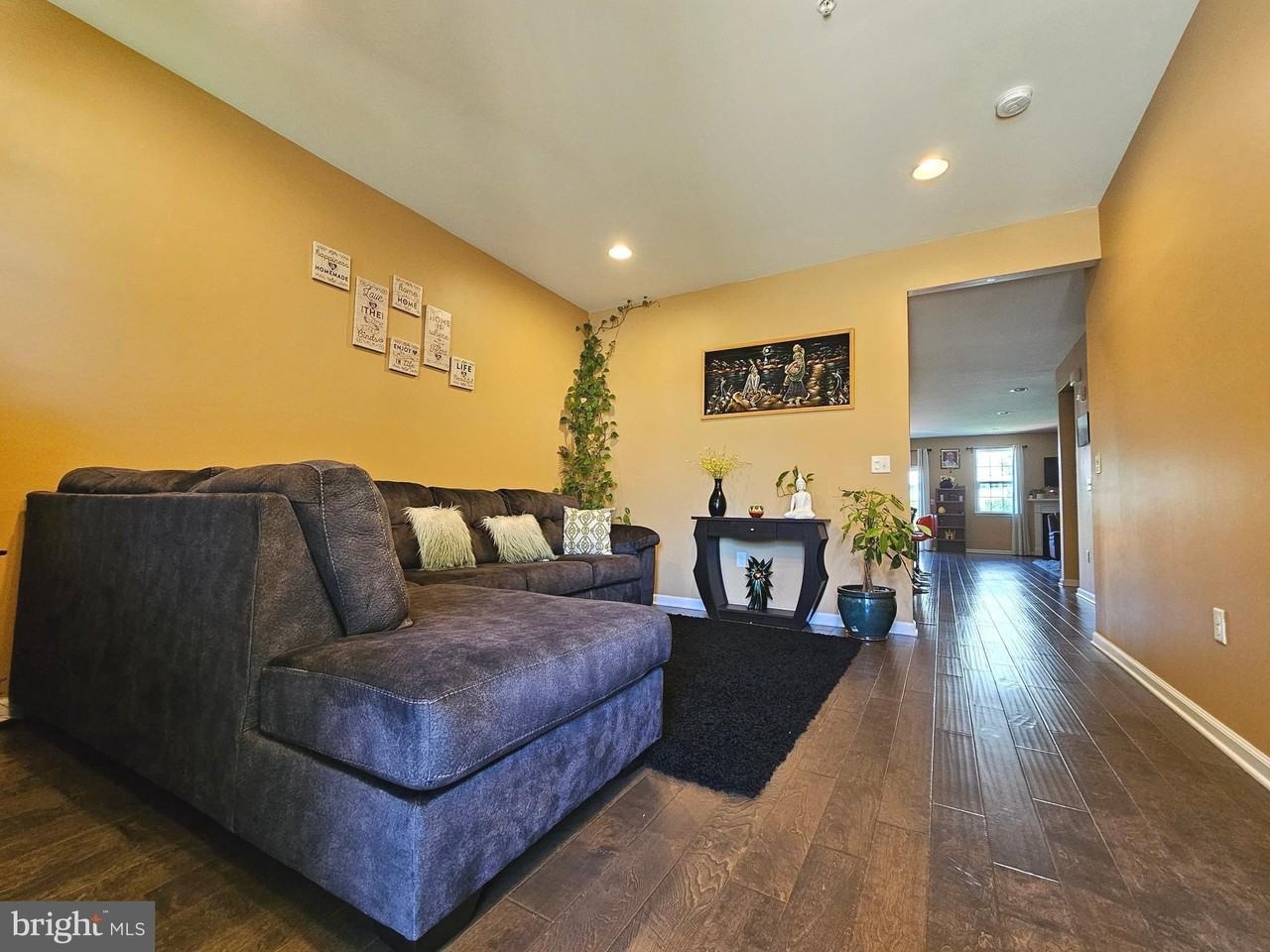 3 Cannon Dr - Photo 7 of 48