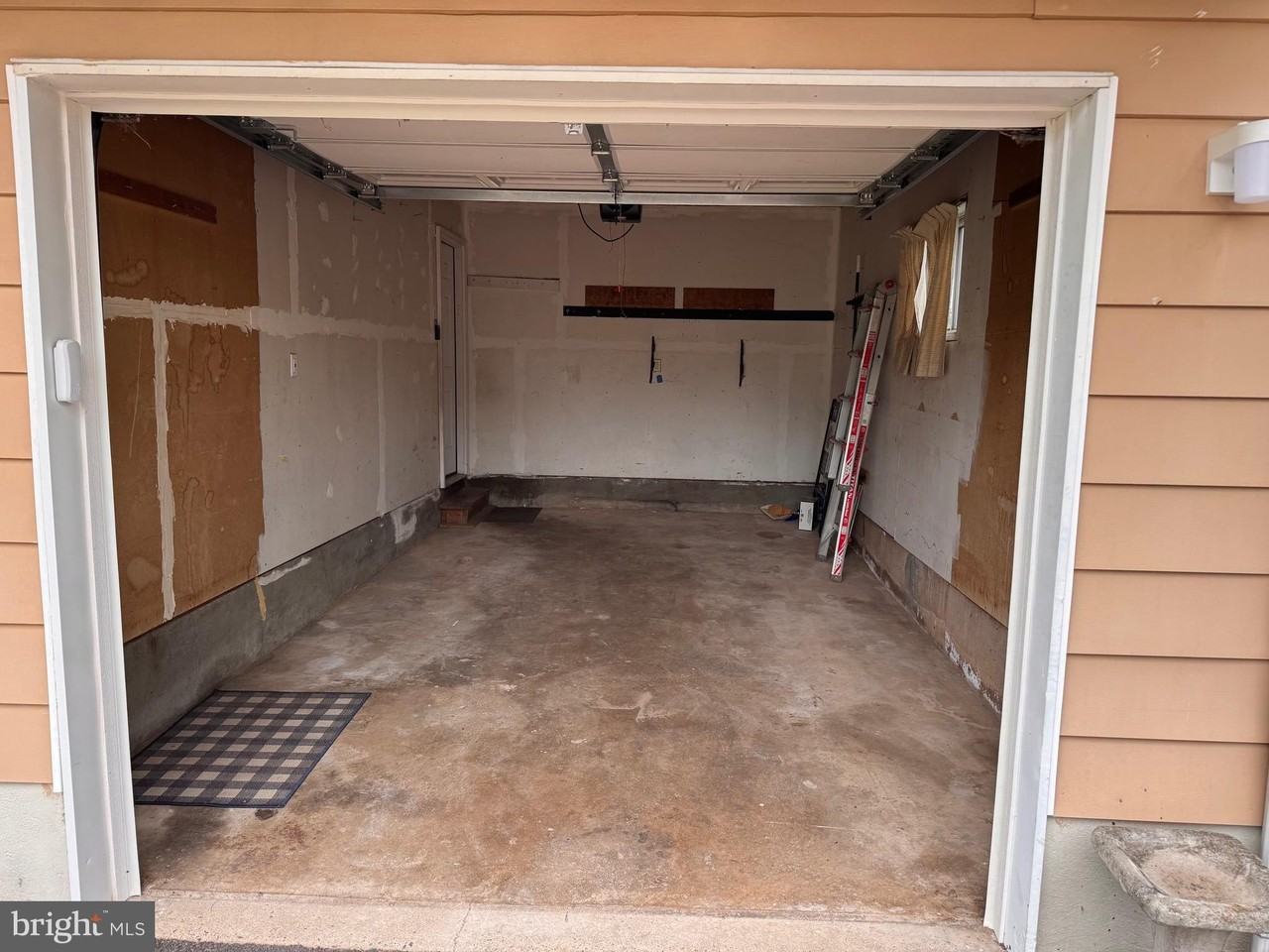 33 Twisting Ln - Photo 5 of 28