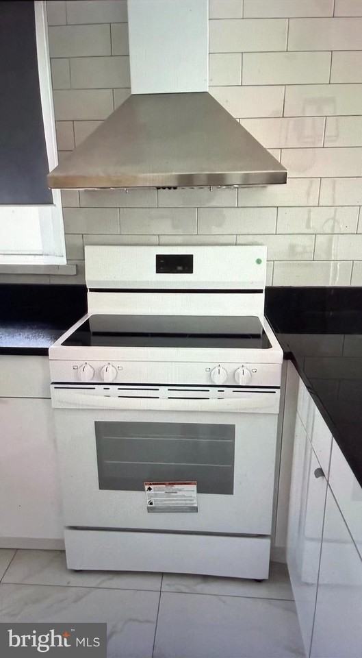 56 N New Ardmore Ave - Photo 6 of 17
