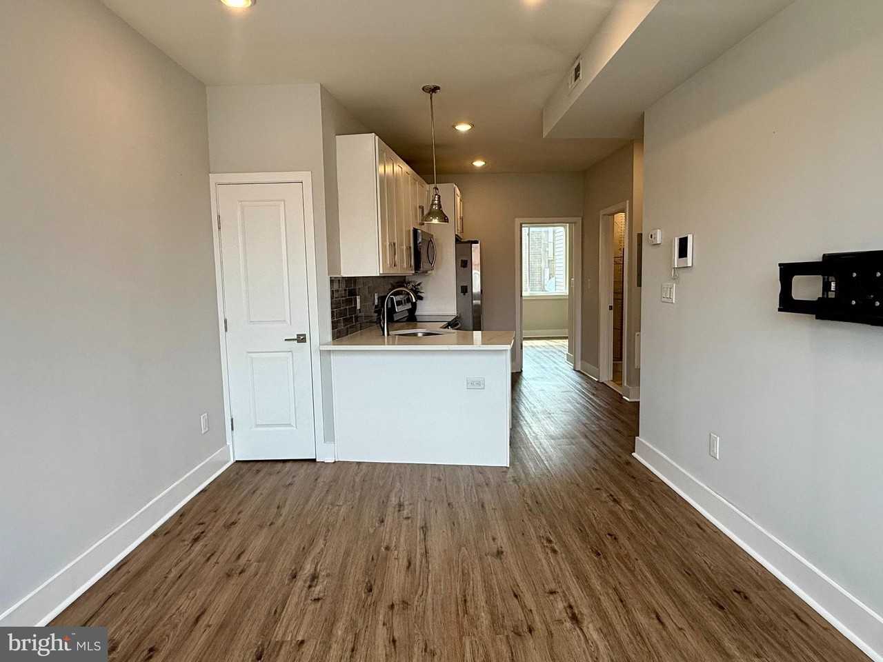2425 Frankford Ave #2 - Photo 3 of 17