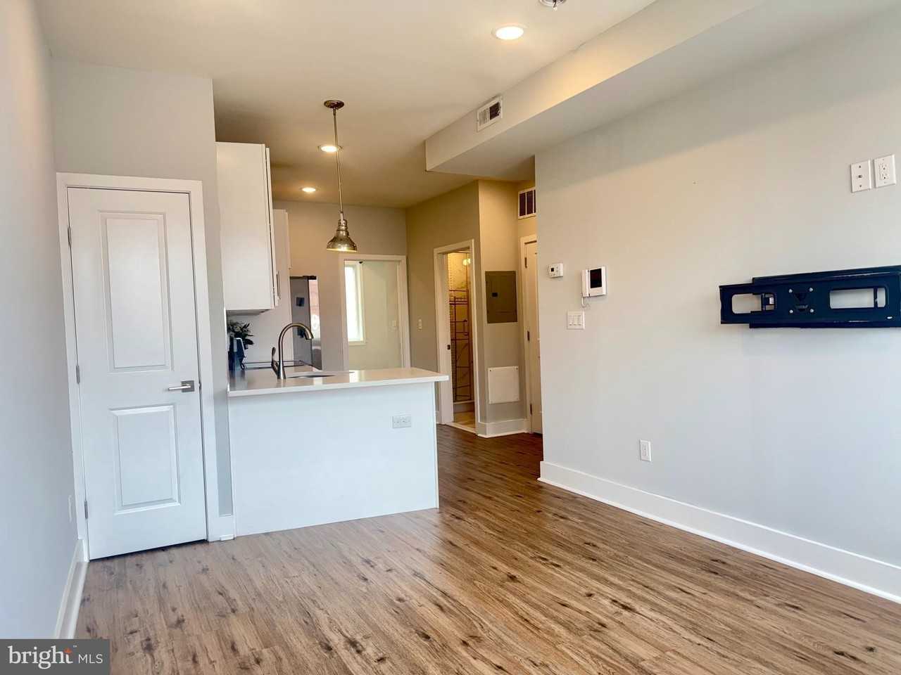 2425 Frankford Ave #2 - Photo 4 of 17