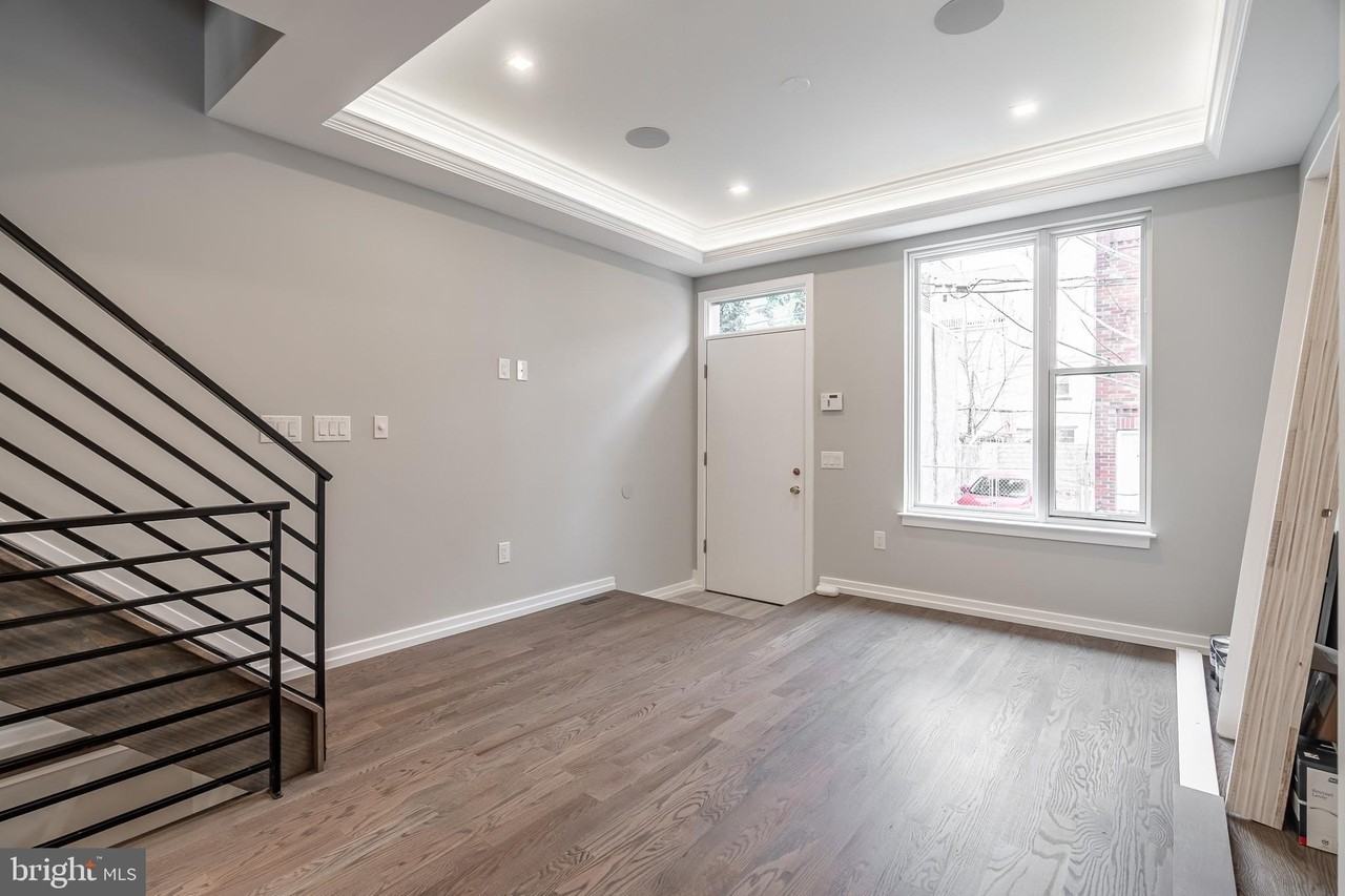 2233 Kimball St - Photo 7 of 38
