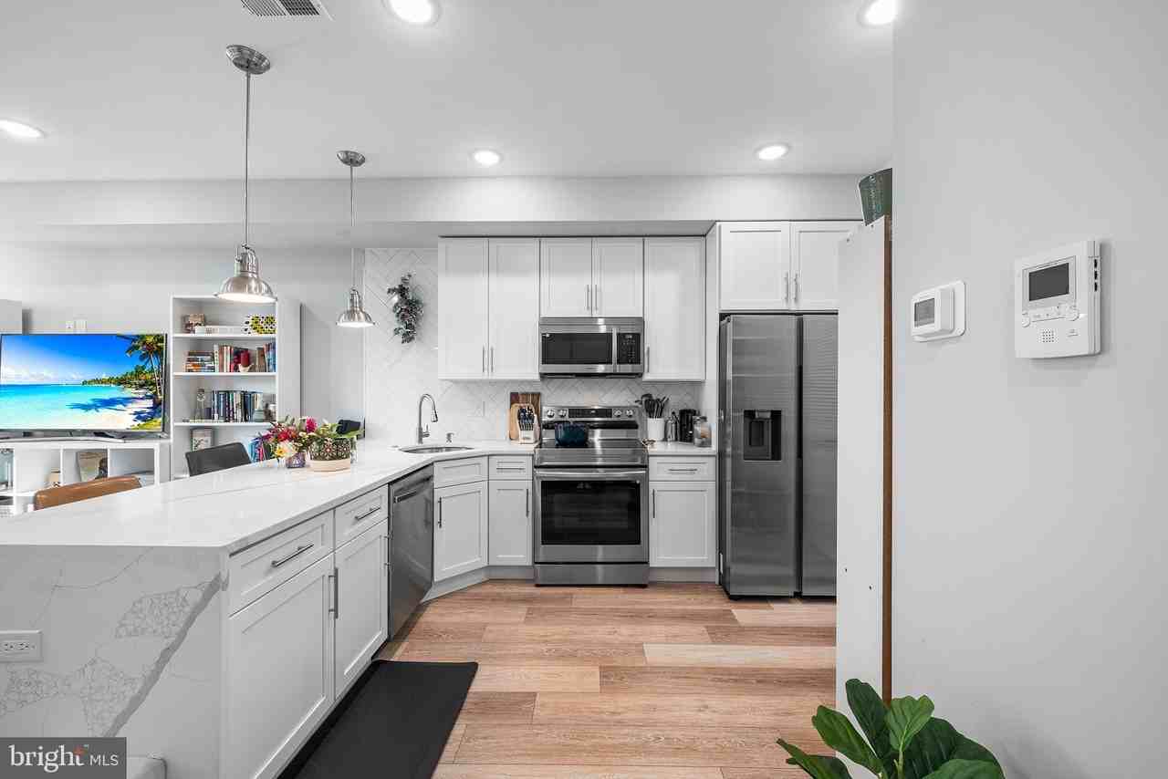 1924 N 6th St #4 - Photo 5 of 21