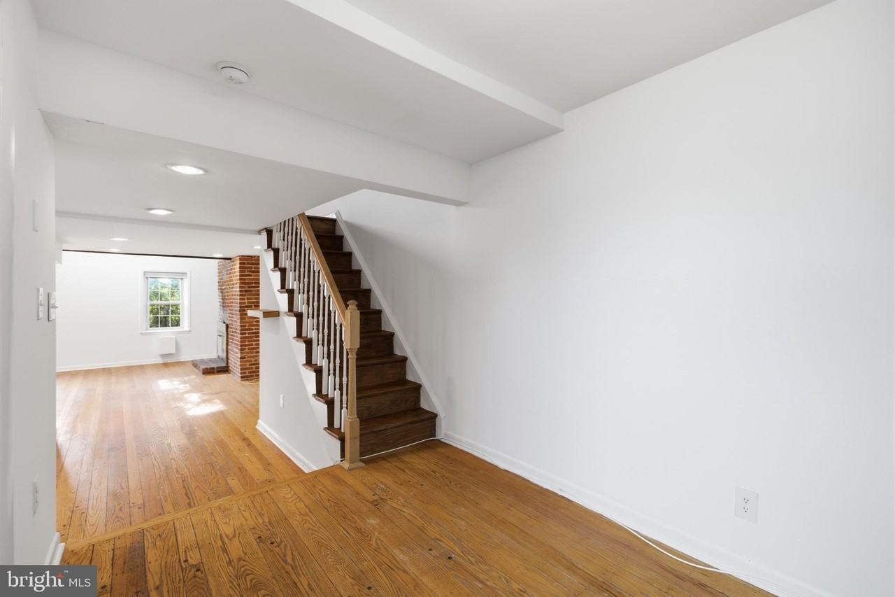 747 S 2nd St #PH - Photo 2 of 14
