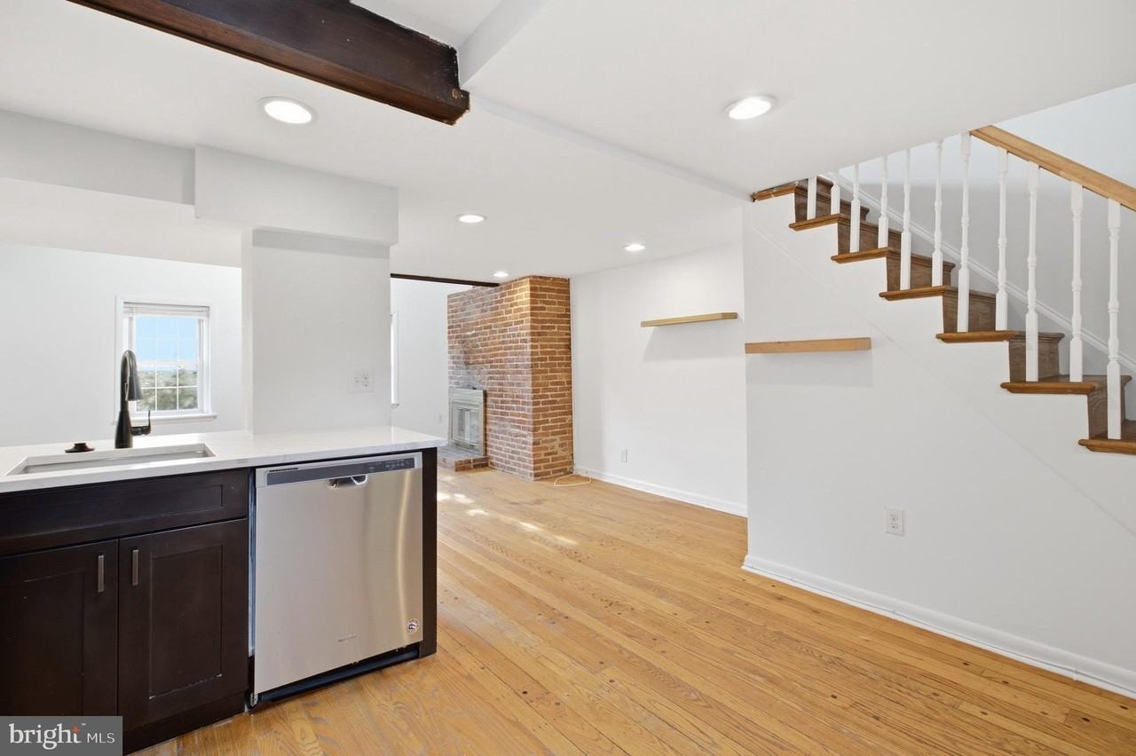 747 S 2nd St #PH - Photo 6 of 14