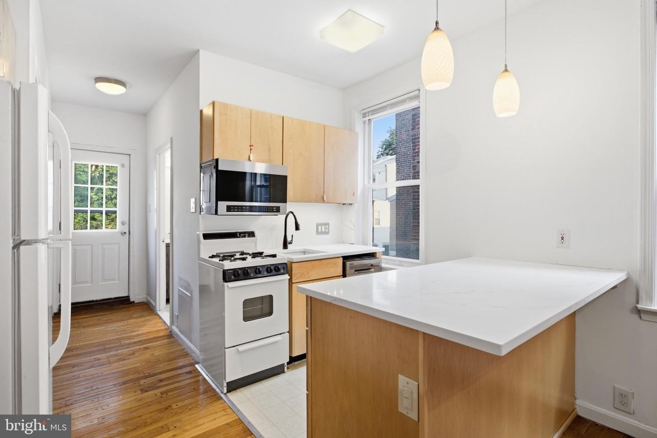 747 S 2nd St #2 - Photo 6 of 14