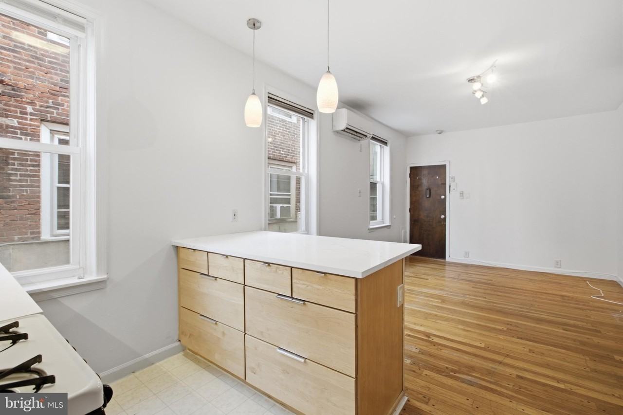 747 S 2nd St #2 - Photo 7 of 14
