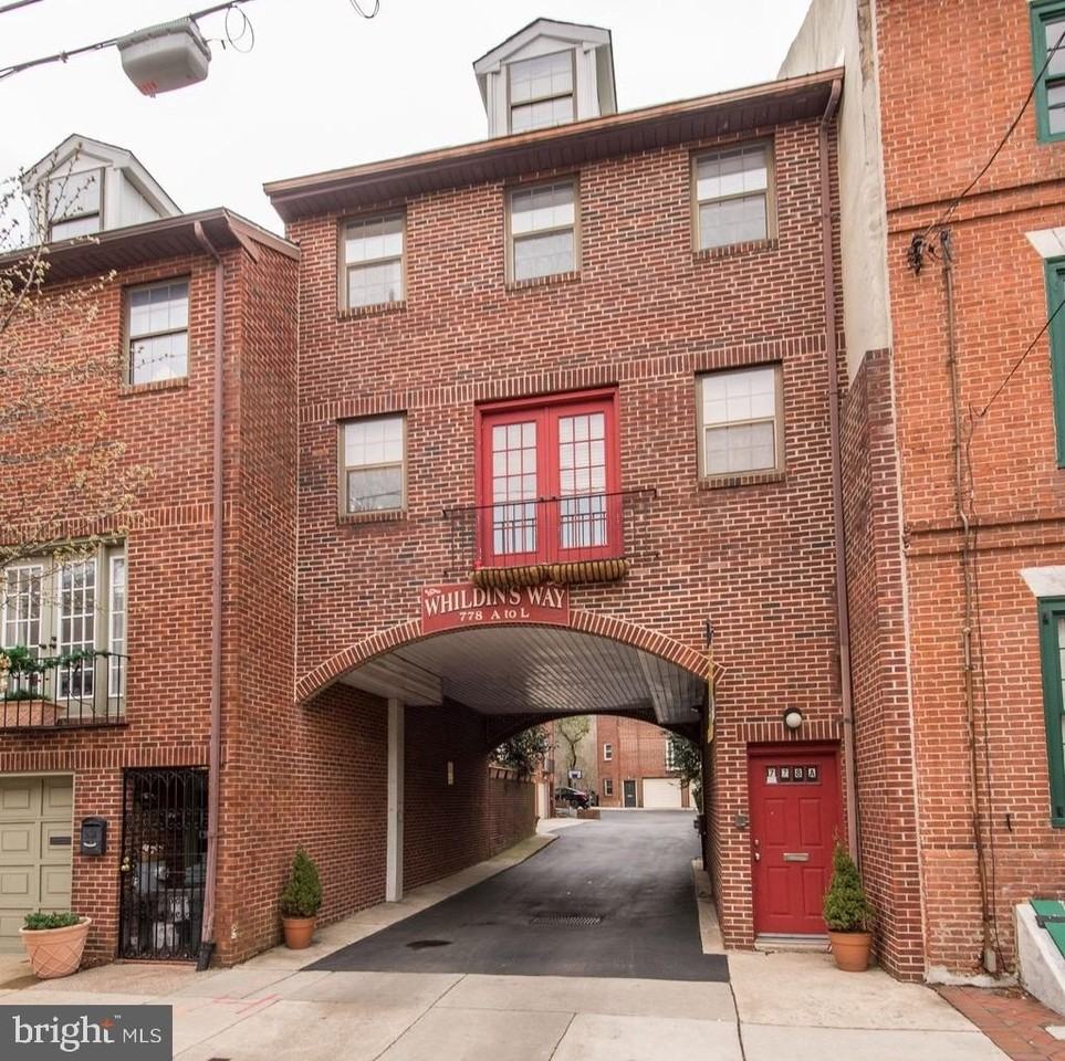 778 S Front St #C - Photo 3 of 20