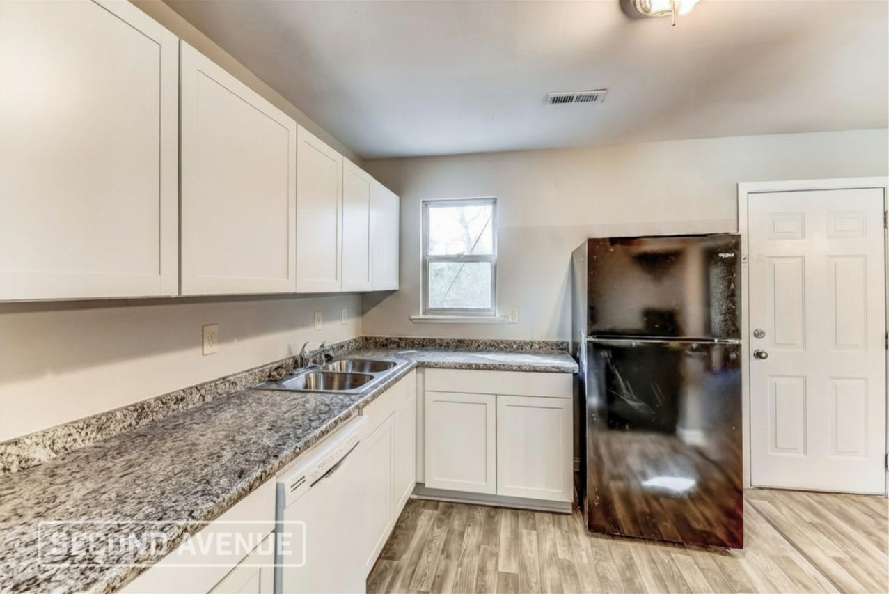 5403 Wesley Dr - Photo 2 of 12