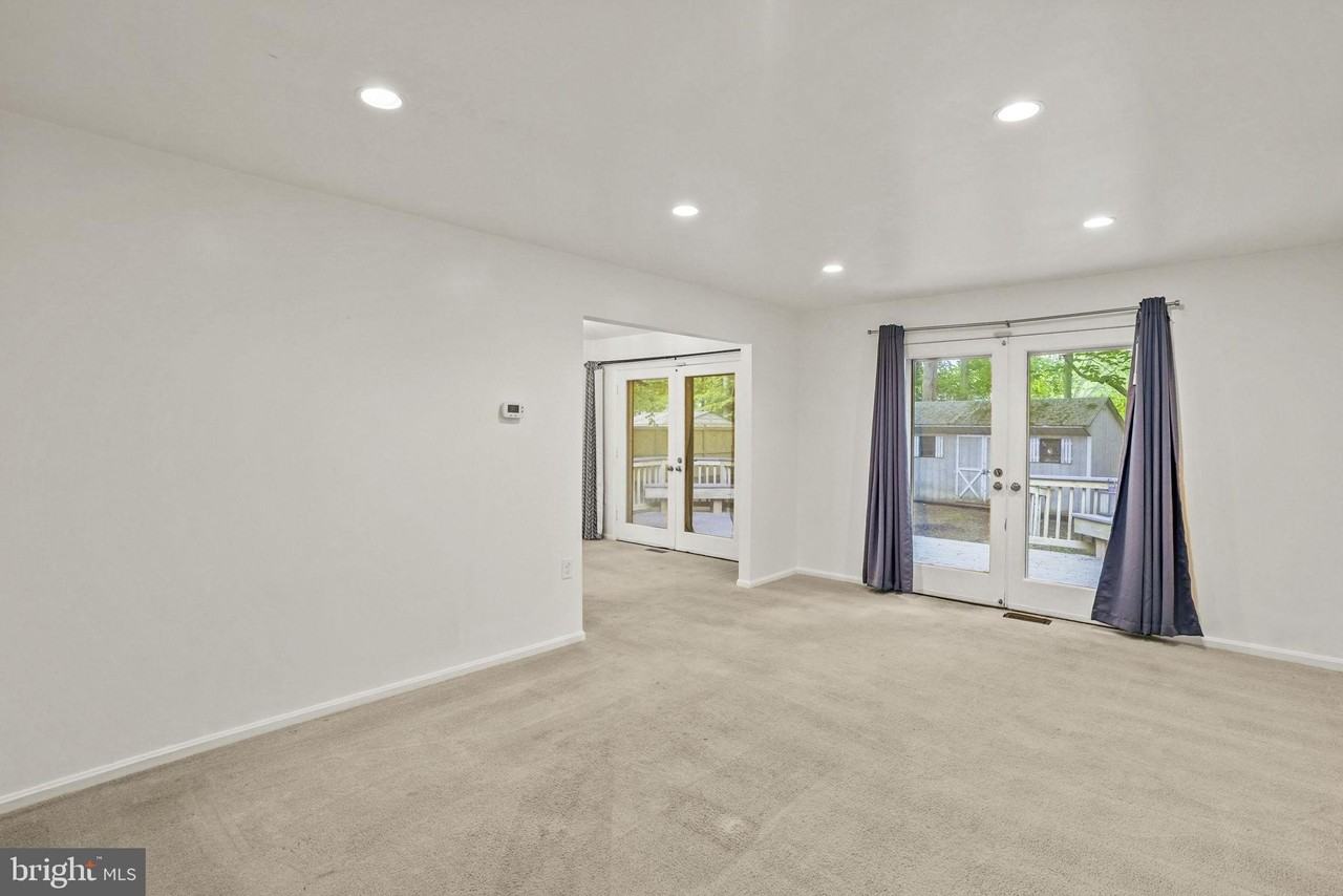 9086 Brook Ford Rd - Photo 5 of 39