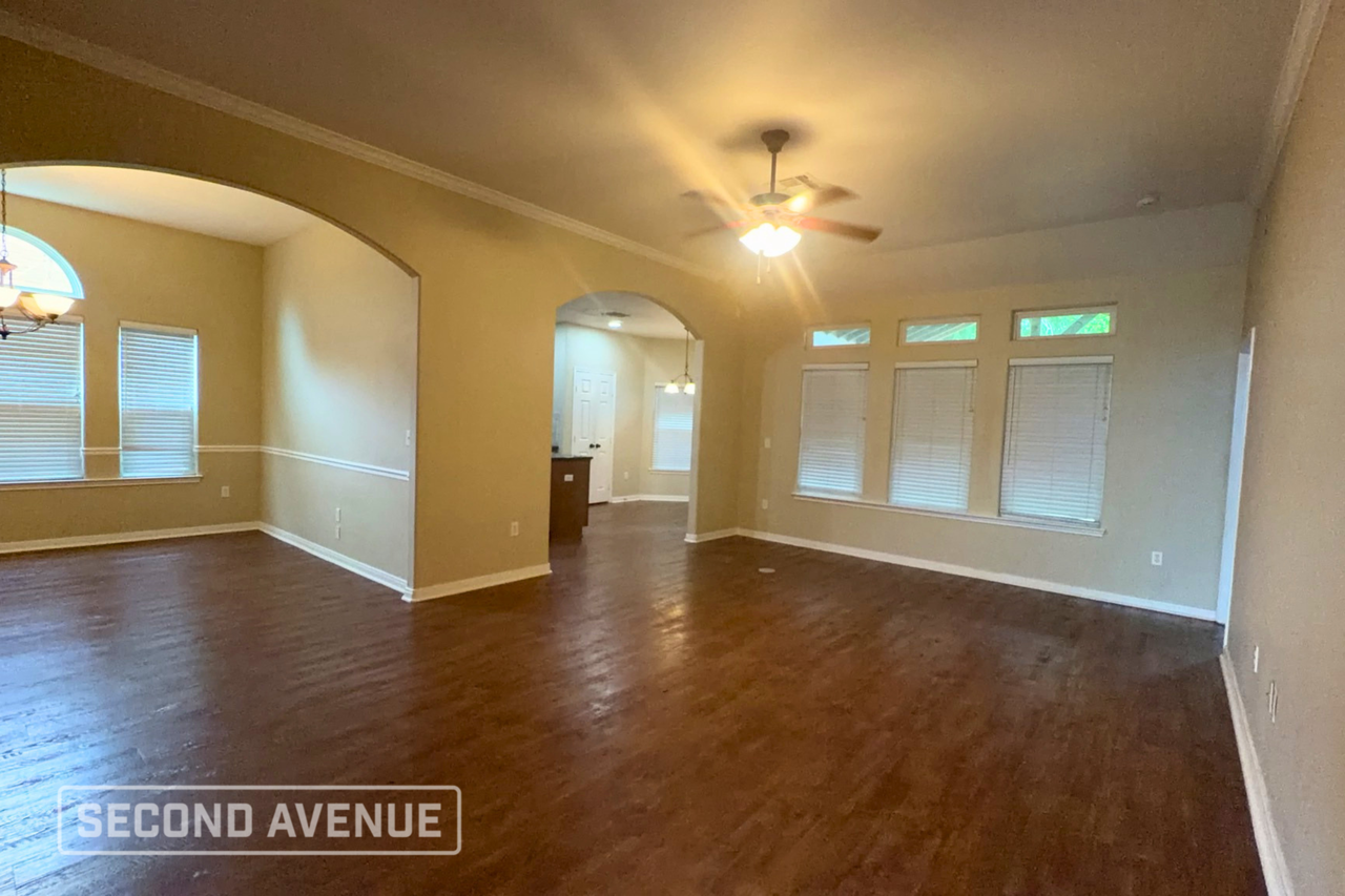 309 San Rafael Dr - Photo 3 of 25