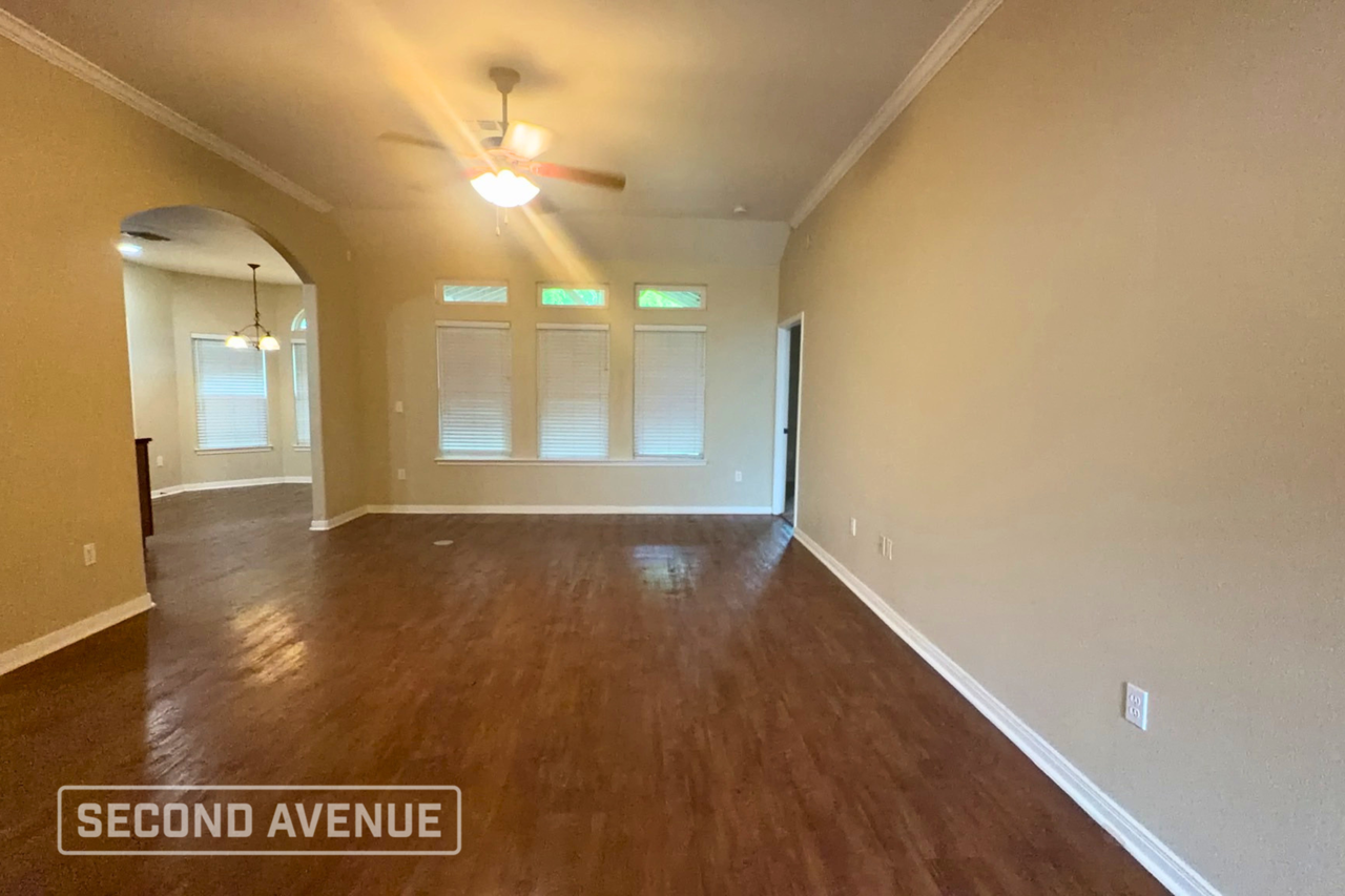 309 San Rafael Dr - Photo 4 of 25