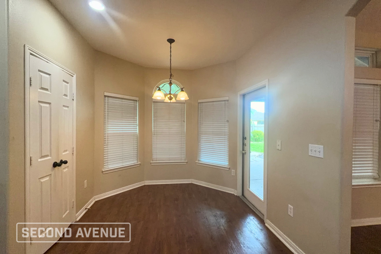 309 San Rafael Dr - Photo 7 of 25