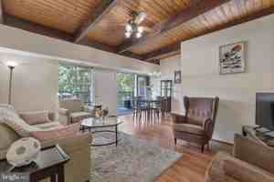 featured image of 4907 Americana Dr