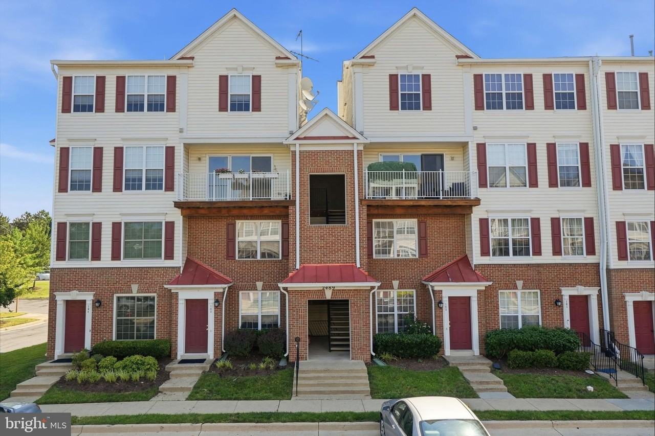 2489 Quick St #304 - Photo 2 of 34