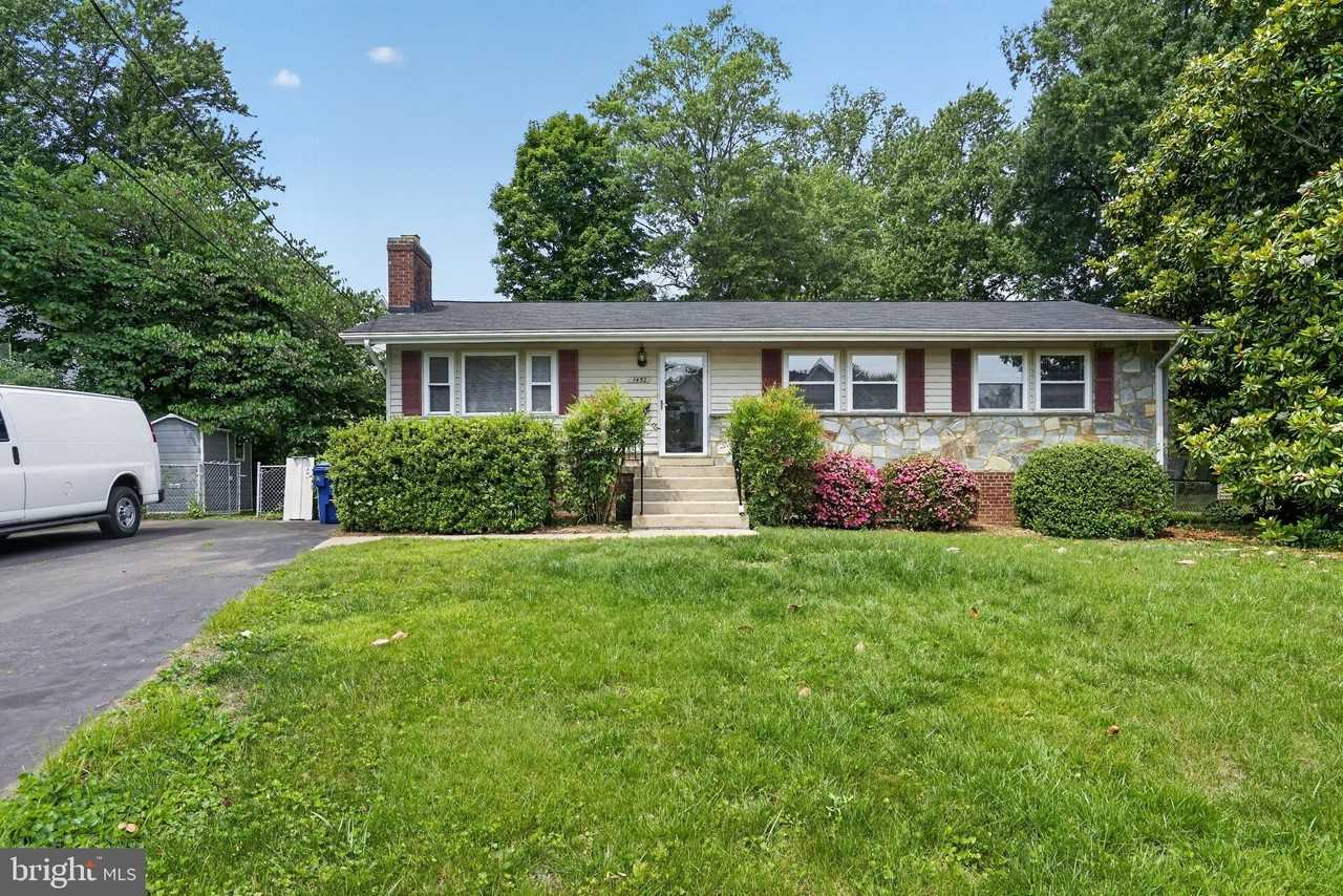 1452 Dewberry Ct - Photo 2 of 33