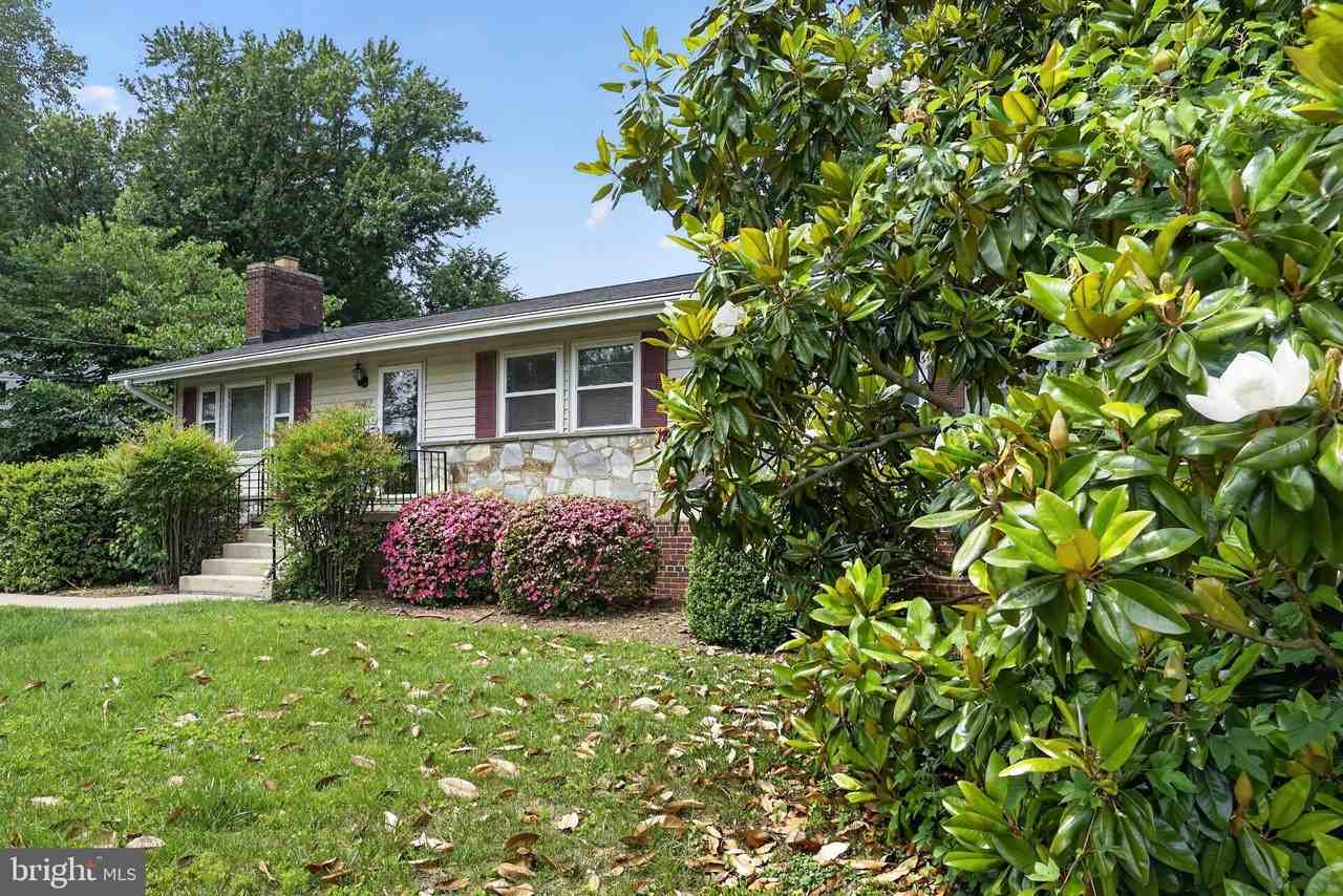 1452 Dewberry Ct - Photo 3 of 33