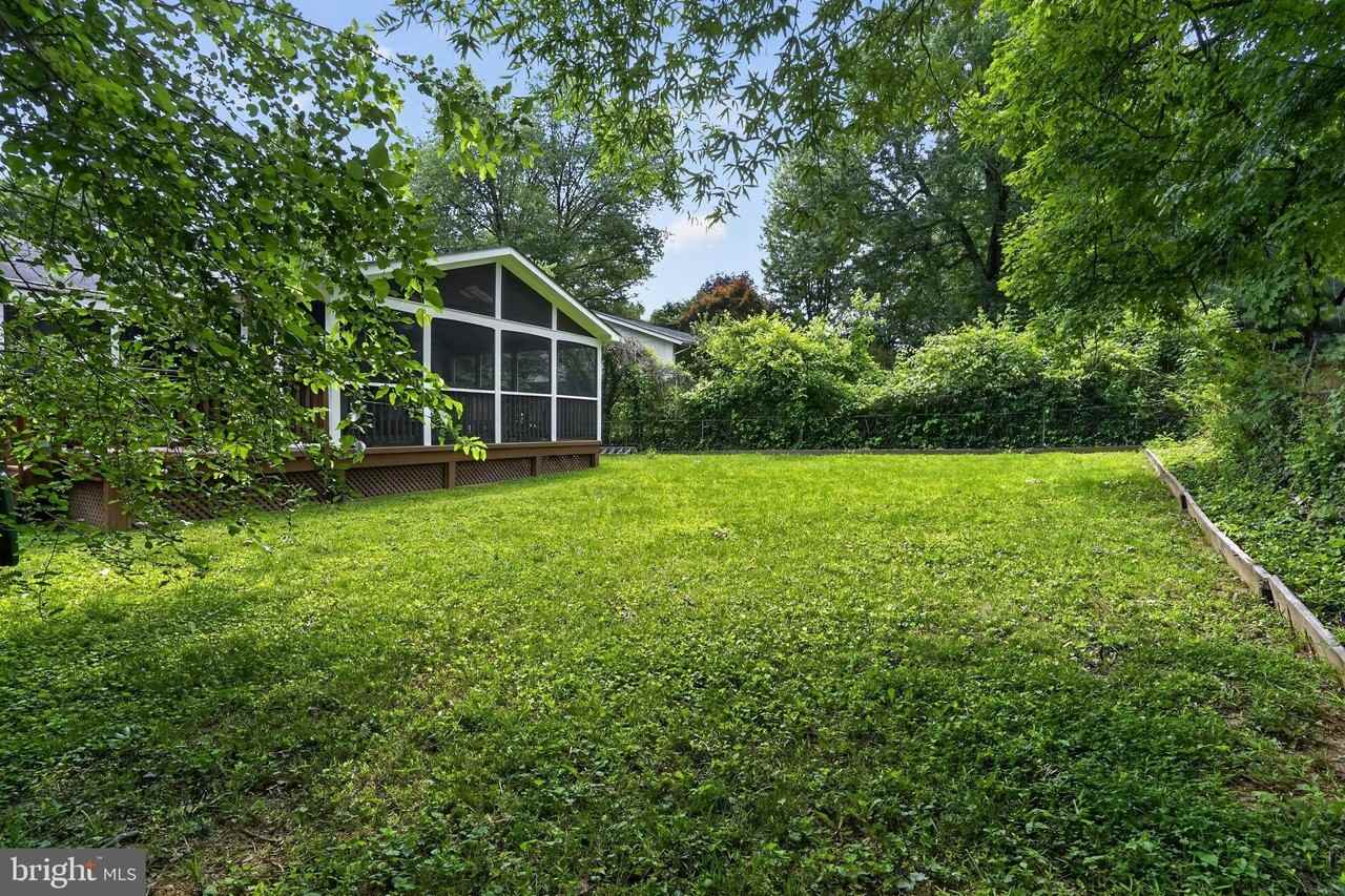 1452 Dewberry Ct - Photo 4 of 33