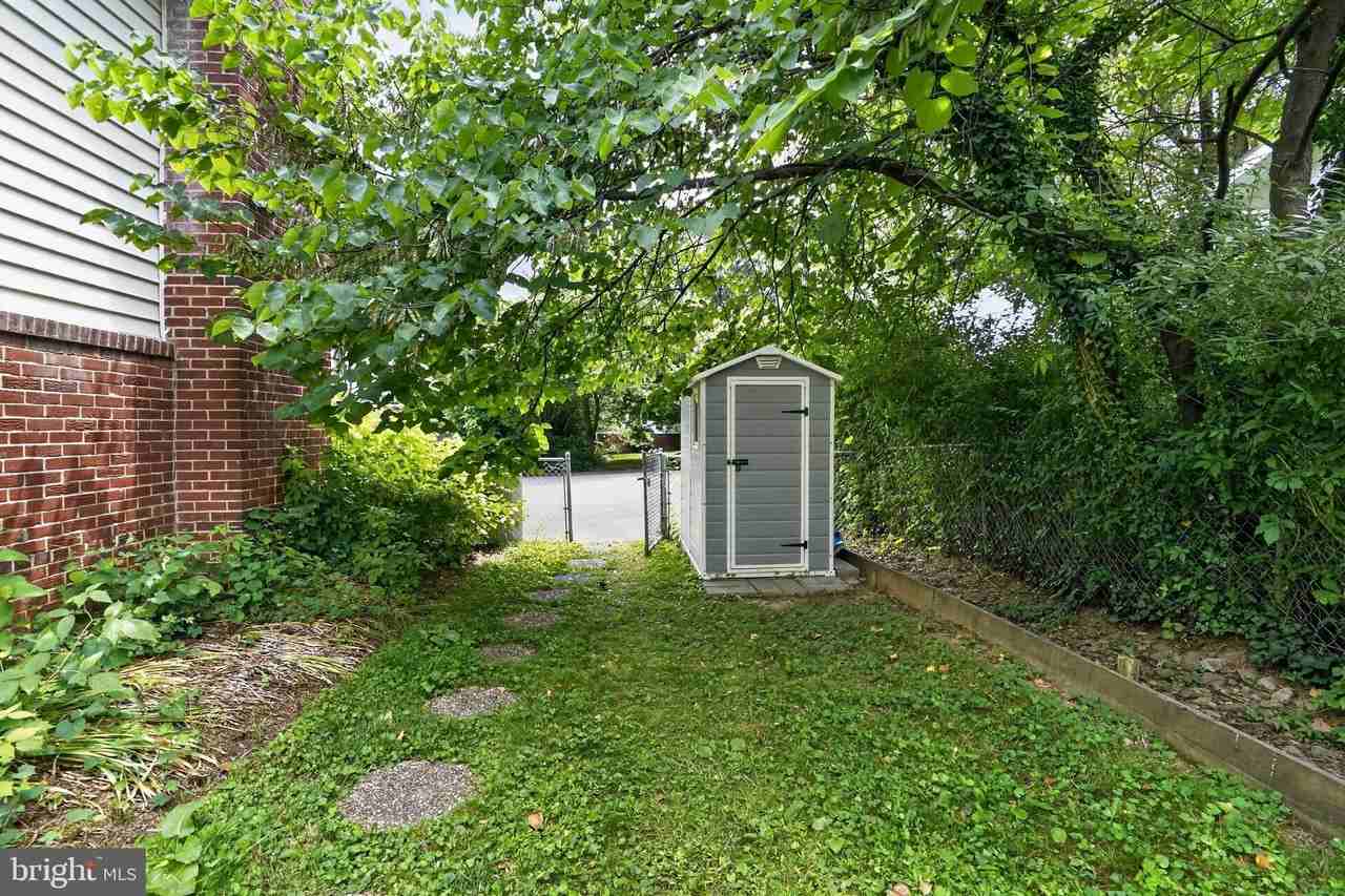 1452 Dewberry Ct - Photo 5 of 33