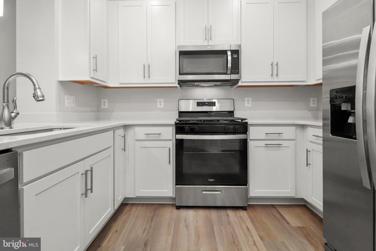 20847 Owenmore Ter - Photo 7 of 23