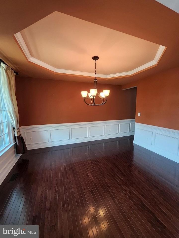 15204 Grigsby Pl - Photo 2 of 31