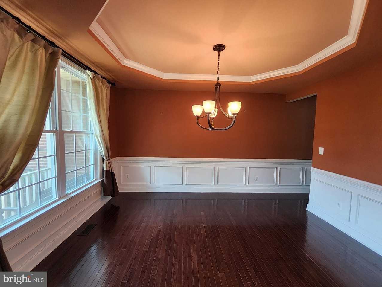 15204 Grigsby Pl - Photo 3 of 31