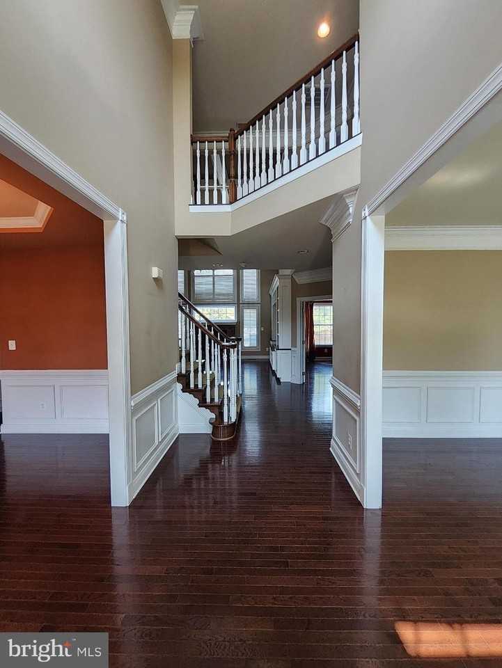15204 Grigsby Pl - Photo 6 of 31