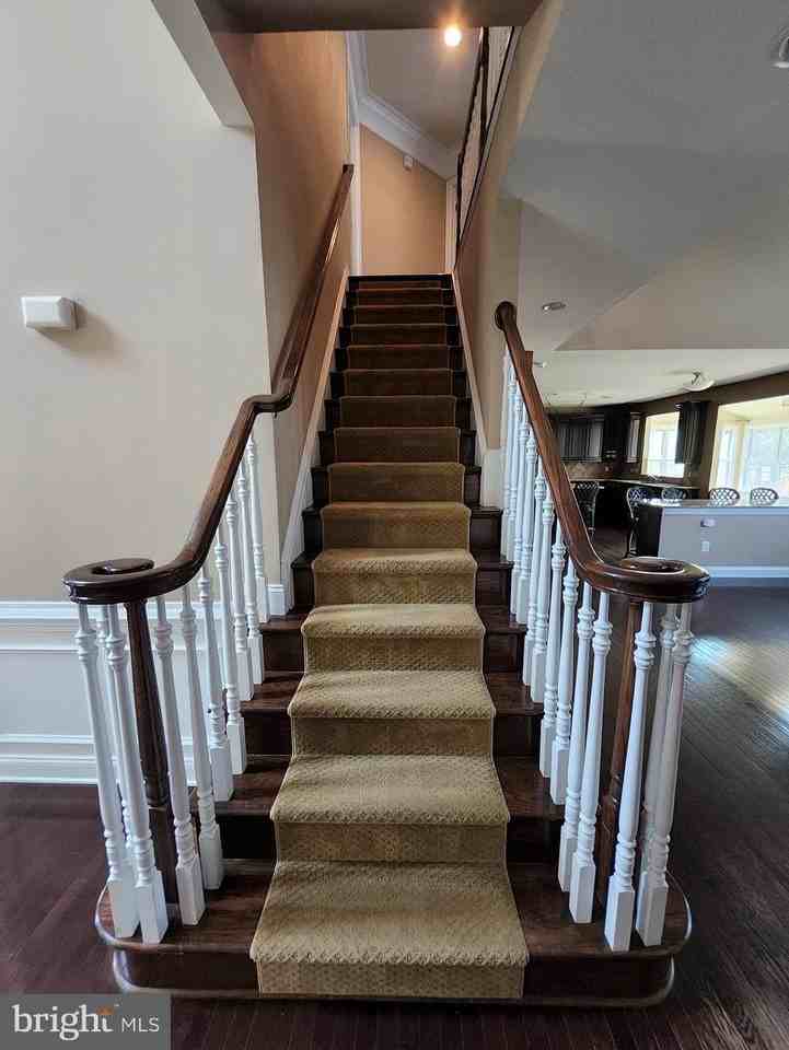 15204 Grigsby Pl - Photo 7 of 31