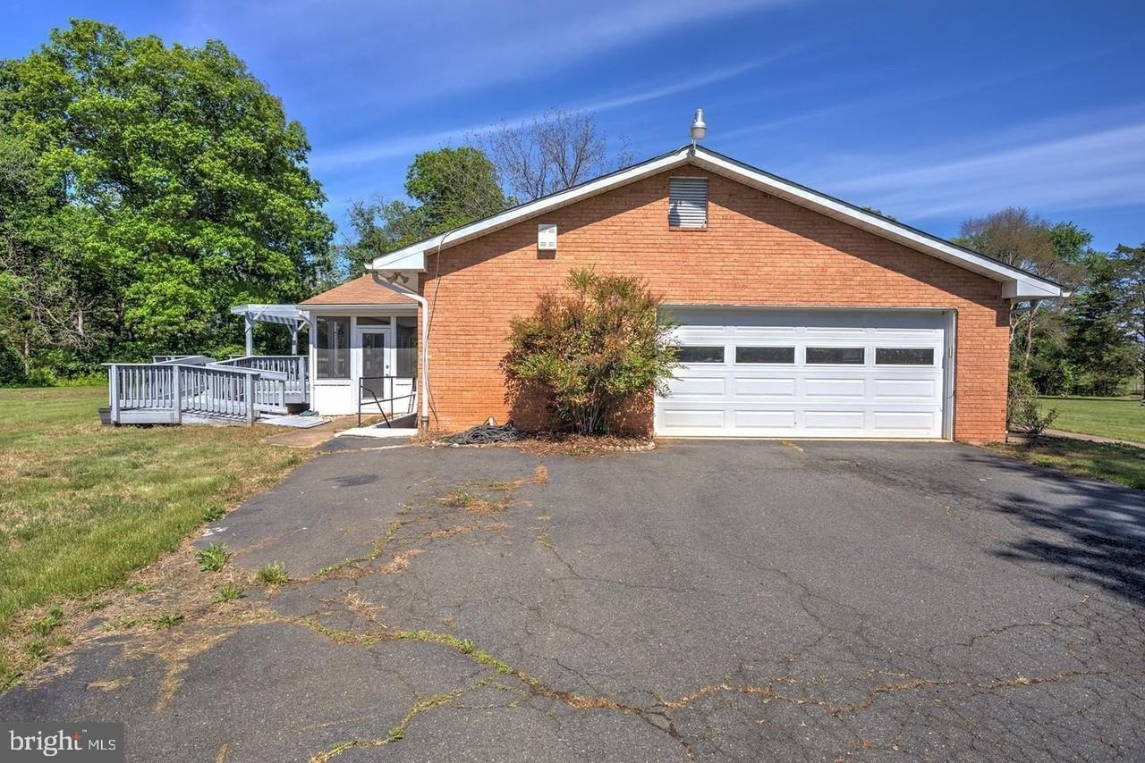 13640 Aden Rd - Photo 5 of 32