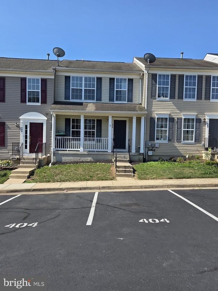 404 Pendleton Ln - Photo 2 of 29