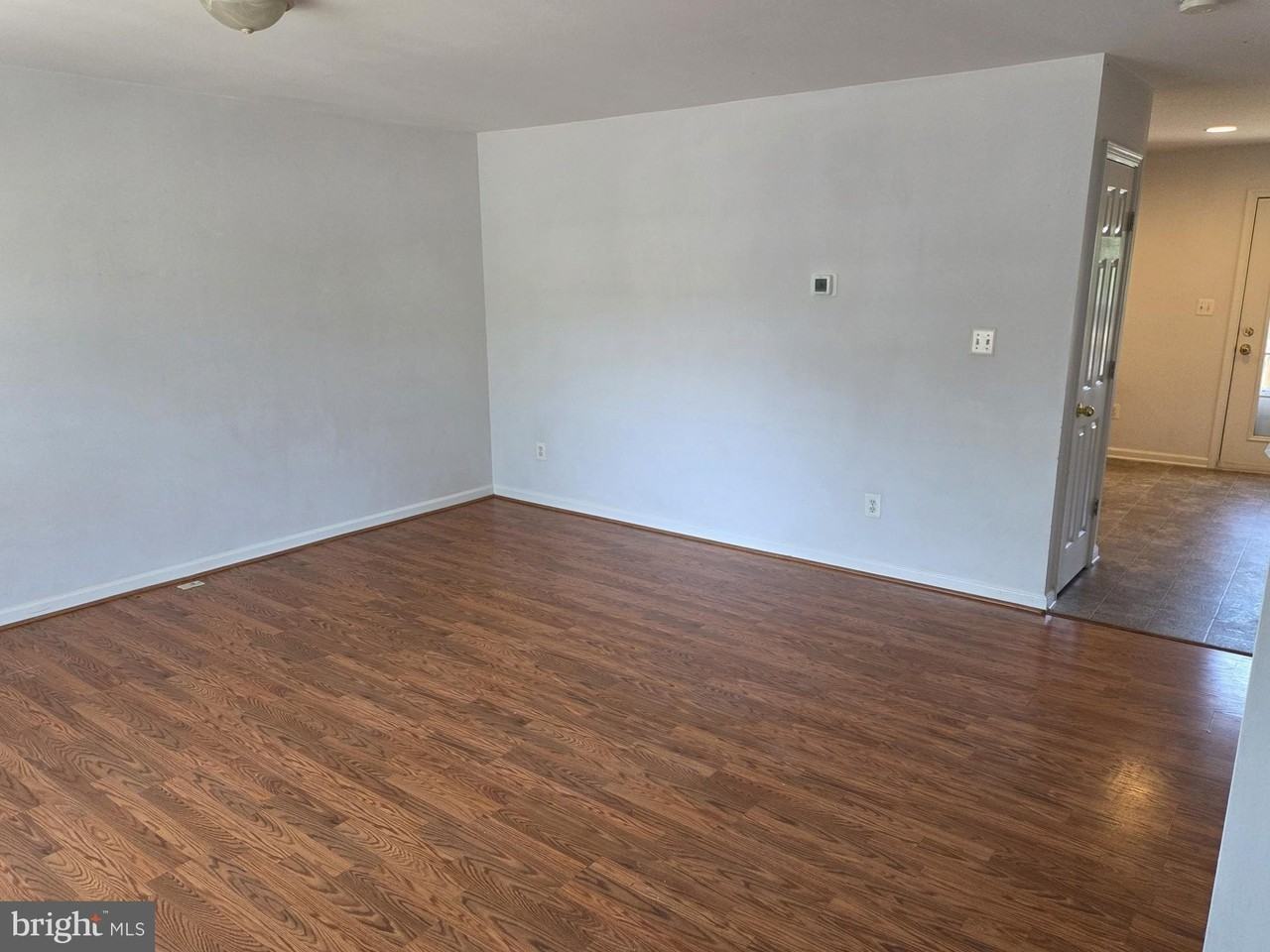 404 Pendleton Ln - Photo 4 of 29