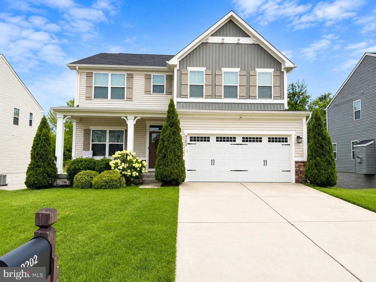 9202 Wood Creek Cir - Photo 2 of 50
