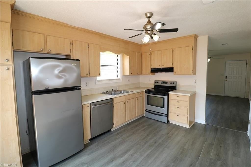 1600 Windsong Ct - Photo 6 of 13