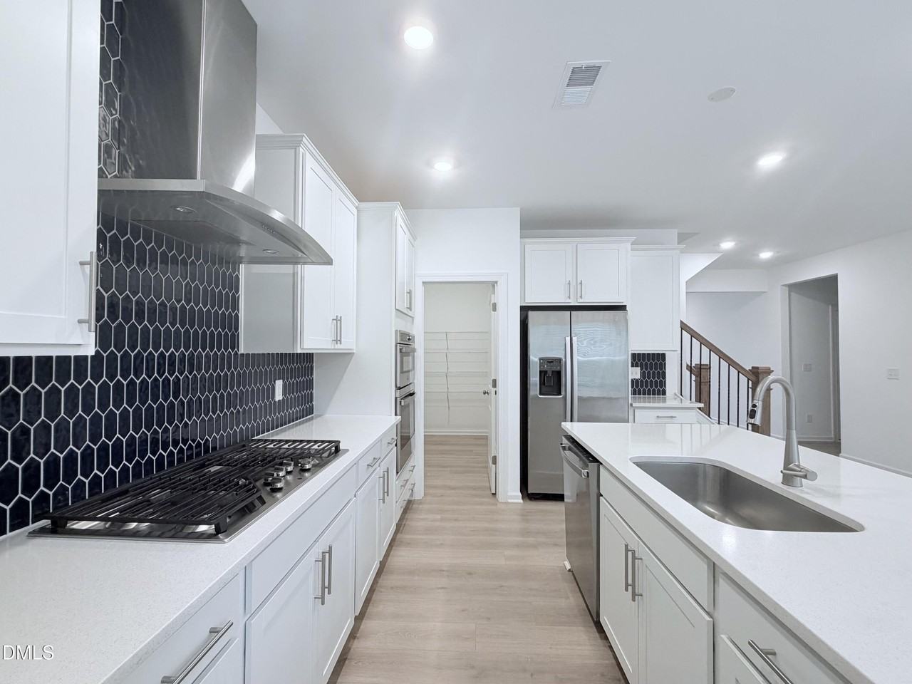 611 Contento Ct #611 - Photo 2 of 22