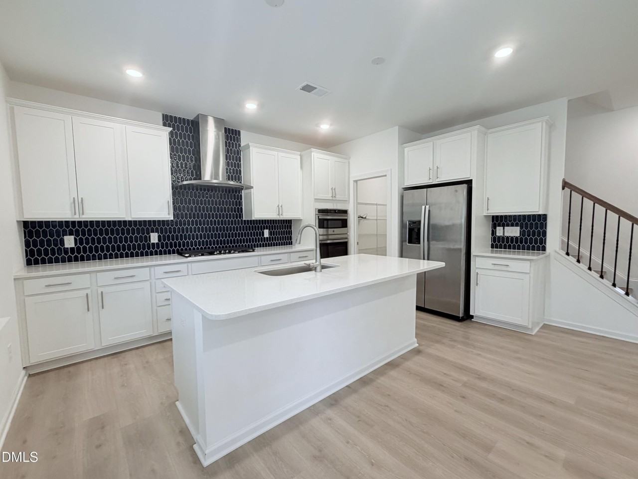 611 Contento Ct #611 - Photo 3 of 22