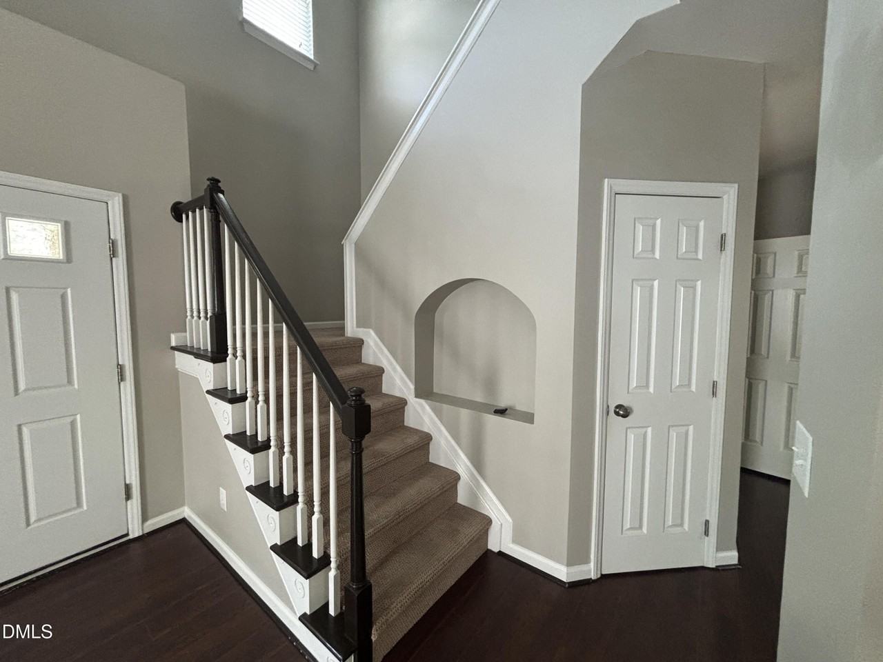 2101 Jerimouth Dr - Photo 2 of 50