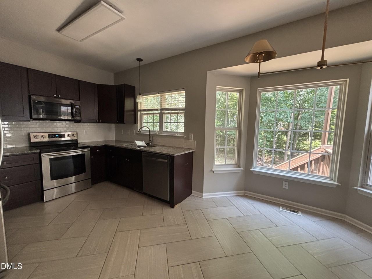 2101 Jerimouth Dr - Photo 6 of 50