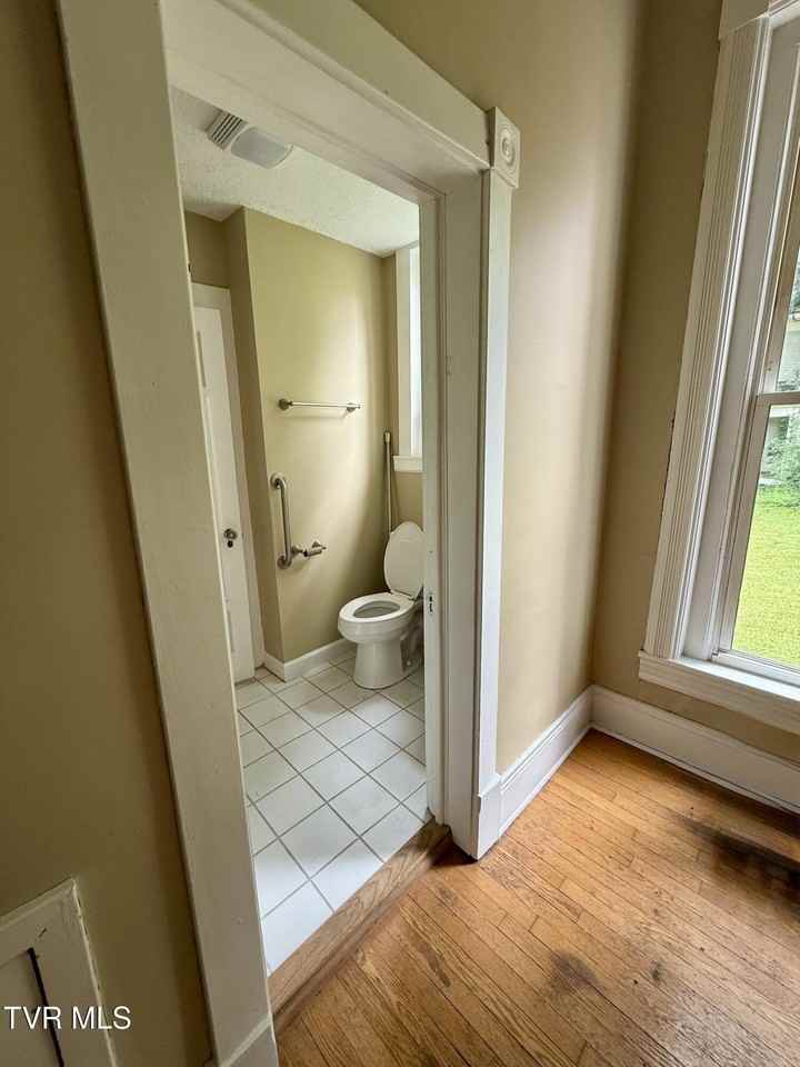 234 Solar St #101 - Photo 7 of 22