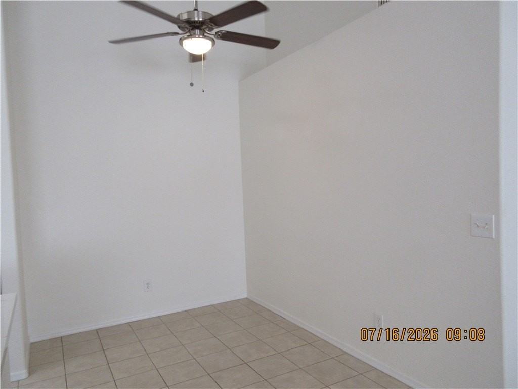 969 E Beverly Ave - Photo 4 of 13