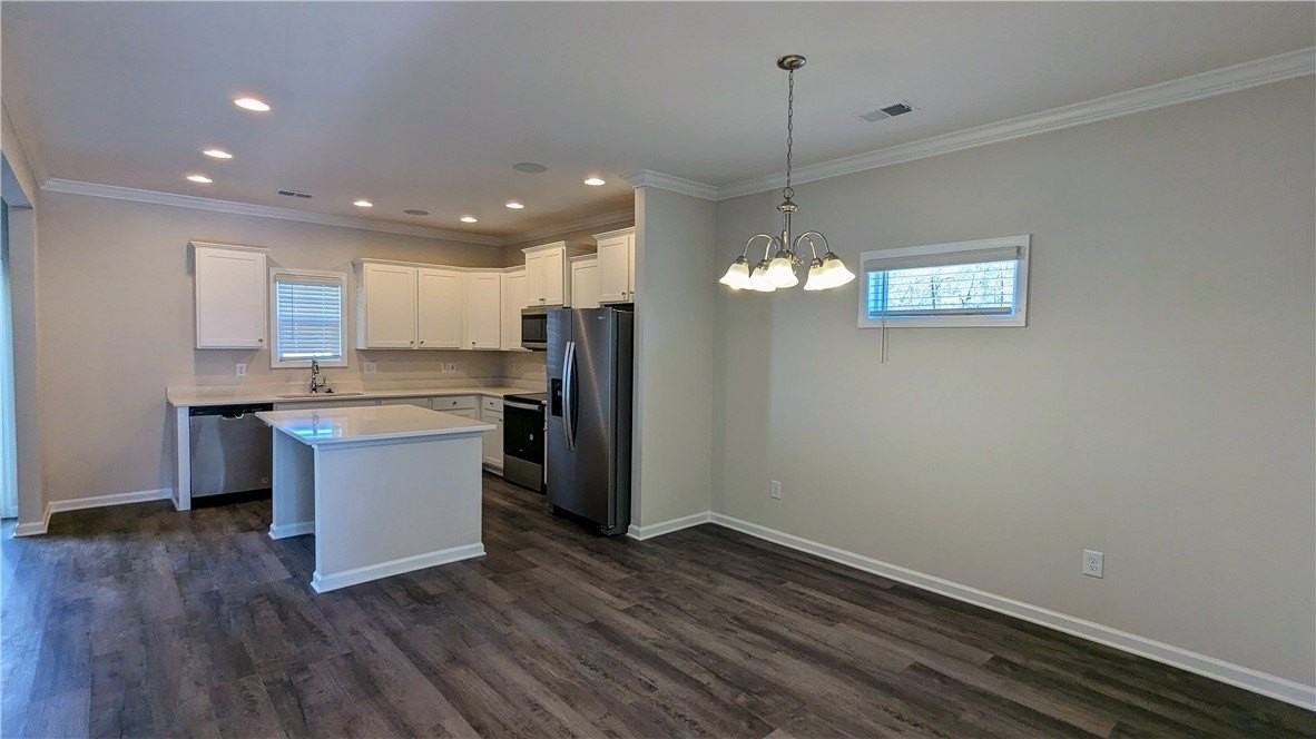 405 Sonoma Ct - Photo 5 of 31